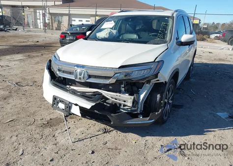 2019 Honda Pilot Touring z USA, uszkodzony, nr VIN 5FNYF6H90KB066110